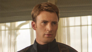 ‘어벤져스2’ 극장가 점령 임박했다