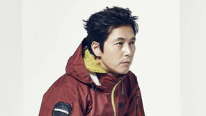 레드페이스, 발모양 살린 워킹화, 방풍 투습 상쾌한 봄재킷