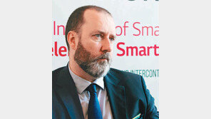 “조만간 ‘IoT와 인간의 판단’을 놓고 선택해야 할 때가 올 것”