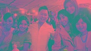 ‘택시’ 양재진, 女연예인들과 다정한 포즈로 인증샷… ‘부러워’