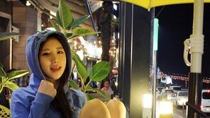 예정화, ‘늘씬’ 각선미 자랑하는 휴식 장면 포착…“토요일 밤은 좋아”