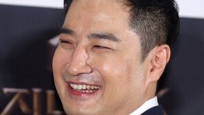 강용석, 불륜설로 피소… 고소인 “강용석이 가정 파탄 내 정신적 고통 입었다”