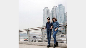 예정화, 남동생과 커플룩 입고 ‘우월 유전자’ 자랑…‘청청패션’도 OK