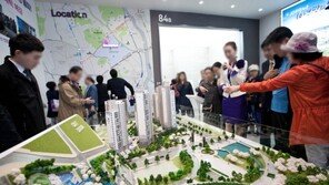 서울 뉴타운 인기 이어가는 장위뉴타운의 첫 아파트 꿈의숲 코오롱하늘채, 주말 견본주택 1만5천명 ‘북적’