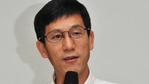 장동민 고소, 진중권 “공직자들 검증 안하고 연예인들 검증하고…” 발언 재조명 