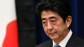 아베, WP와 인터뷰서 위안부 강제동원 언급하며 “인신매매 가슴 아파”…행간 의미는?