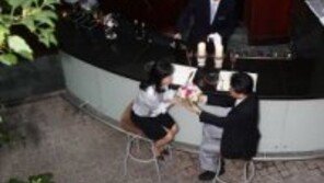 아까운 지출 1위, 이성이 만나 쓰는 ‘데이트비’…아깝지 않은 지출? 男女 ‘너무 달라’