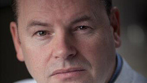 한식 붐 위해 영국 스타 셰프 크리스 갤빈 초청