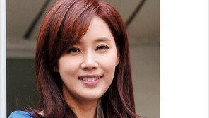 [우먼 동아일보] 윤기 있는 오현경의 이마 행운을 부른다