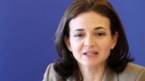 페이스북 COO 남편, 부인과 해외여행 中 급사 ‘충격’…SNS 애도 물결