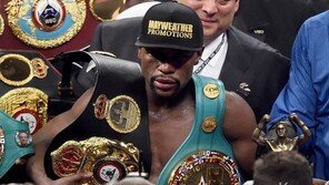 메이웨더, ‘세기의 대결’서 파퀴아오 꺾고 48연승…“9월 은퇴 경기”