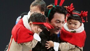 송일국, 네팔 어린이 등 위해 1억 기부…삼둥이 달력 수익금