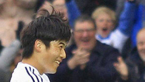 후반 33분 들어가 골 터뜨린 기성용