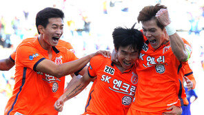 윤빛가람 번쩍… 눈앞이 캄캄해진 울산 