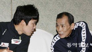 박태환, 옛 스승에 “SOS”… 문제는 훈련장
