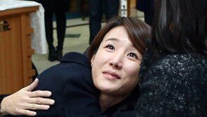 [연예 뉴스 스테이션] 신해철 부인, 고소인 자격으로 검찰 조사