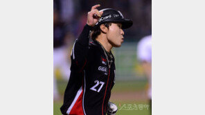 용덕한 데뷔 첫 만루포…kt, 10연패 끝