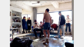 하시시박, 예비남편 봉태규 상의 훌훌 벗기고… 