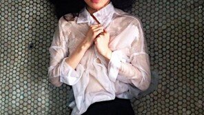 황승언, 흰색 셔츠 걸친 채 욕조에 누워…물에 흠뻑 젖은 속살이 ‘훤히’ “아찔”