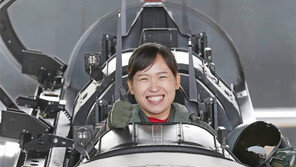미국 공군 첫 F-35 여성 조종사 탄생…국내 첫 女 전투기 조종사는 누구? 