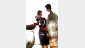 SNS 남녀 화법차이, 이렇게 달라? 男 사투리↑-女 이모티콘↑…이유 알고보니?