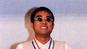 [스타 그때 이런 일이] 김건모 3집, 기네스북 등재