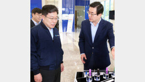 윤상직 산업부 장관, 삼성SDI 공장 방문