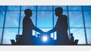 [DBR]합의 못하는 美 여야의원들에게 벌칙 부과했더니…