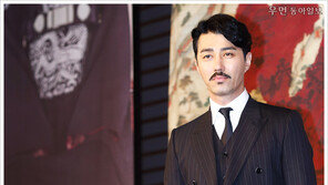 [우먼 동아일보 TV] 고무장갑 벗은 차승원, 비운의 군주 광해가 되다