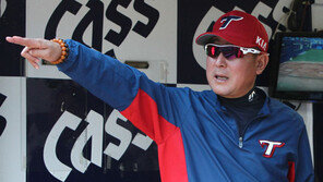 “2년차 박찬호, 스리번트 대라”…김기태 감독 가혹한 주문 왜?