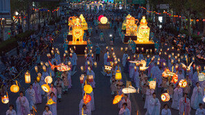 [부처님오신날]1300년 전통의 연등행렬, 30만명 참여하는 축제 
