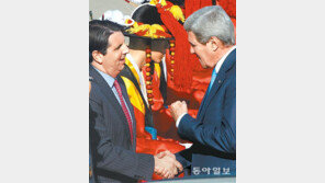 케리 “北 SLBM 발사 정세 위협 용납못해”