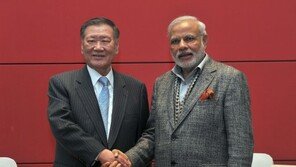 정몽구 회장, 모디 인도 총리 만나 “제3공장 검토”