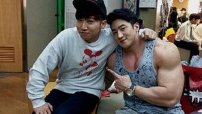 ‘징맨’ 황철순-옹달샘 유세윤 대기실 인증샷…몸집 차이 두 배 ‘꼬꼬마 굴욕?’