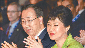 국내 복귀 1년반 앞두고… 남북관계 돌파구 ‘업적 쌓기’ 