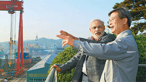 울산 현대重 찾은 모디 “조선업 파트너 돼달라” 