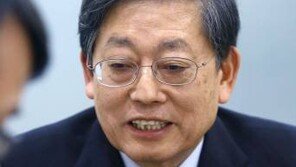 변호사 개업한 김황식 前총리, 원세훈 前국정원장 상고심 변호 맡아