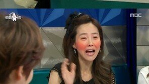 ‘라디오스타’ 강수지, 김국진과 썸 타나… 묘한 분위기 ‘눈길’