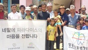 “폐허가 된 제2의 고향, 하루하루 버티는 그들이 내게 꽃다발을…”