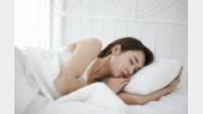 밤에 통증 심한 이유, 멜라토닌 때문...잠자기전 통증 줄이는 방법은?