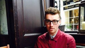 [아일랜드 동성결혼 합법화] 커밍아웃 샘스미스 “더할나위 없이 행복하다”