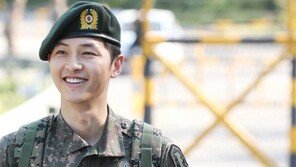 송중기 제대, “이광수가 큰 힘”… ‘배우계의 서경석-이윤석’