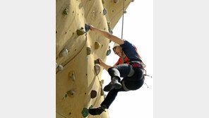 [Q매거진]동해의 바람 맞으며 즐기는 인공암벽의 짜릿한 맛 