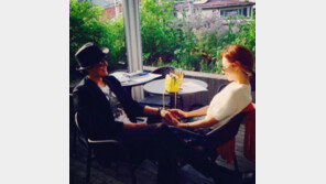 배용준 평생의 인연 “ssujining ♡”…하트뿅뿅♡ 자연스러운 스킨십 ‘행쇼!’