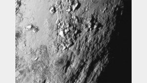 미국 항공우주국(NASA) “명왕성에 얼음산 있다”…형성된 지는 1억년 미만?