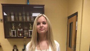 학교서 복장 위반으로 귀가 조치된 여고생, 어떻게 입었기에?