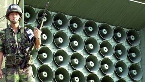북한군, 지뢰 도발에 이어 확성기 타격…‘우리軍 대응 사격’