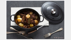 [우먼 동아일보 TV] 서양 대표 보양식 ‘소고기양파스튜’ 푸드 스타일리스트 김상영이 제안하는 르크루제 타원형 무쇠 냄비 요리