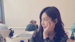 곽시양의 가상 아내 김소연, 뉴욕서 커피타임…오뚝한 콧날 ‘돋보여’