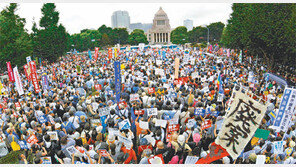 “아베 안보법안 반대” 日 도쿄서만 12만명 시위